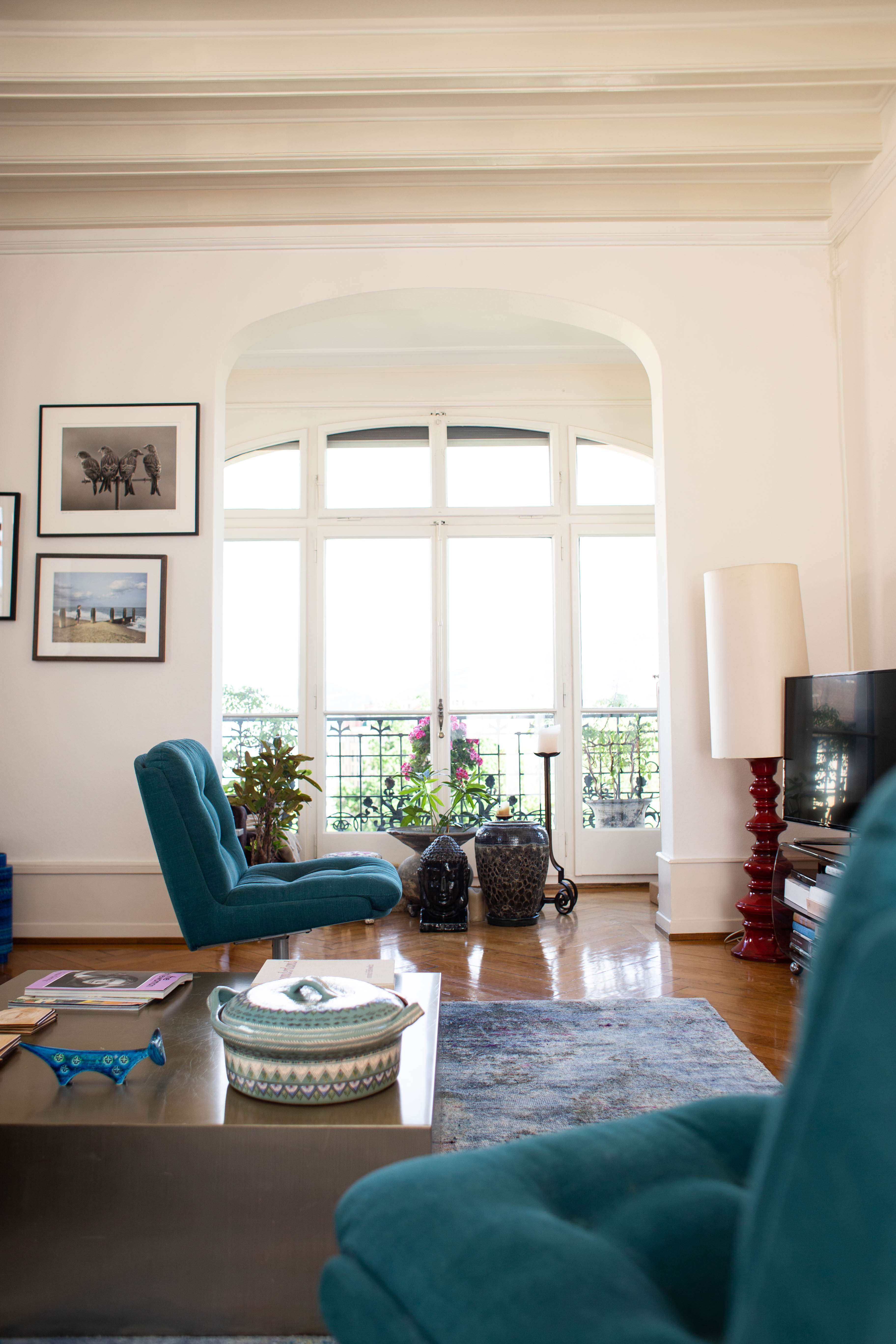 Anne Muhlethaler's living room, the backdrop to her salon